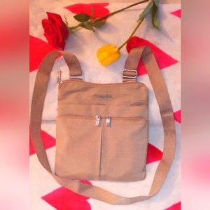 **NWOT** baggalini (crossbody) purse